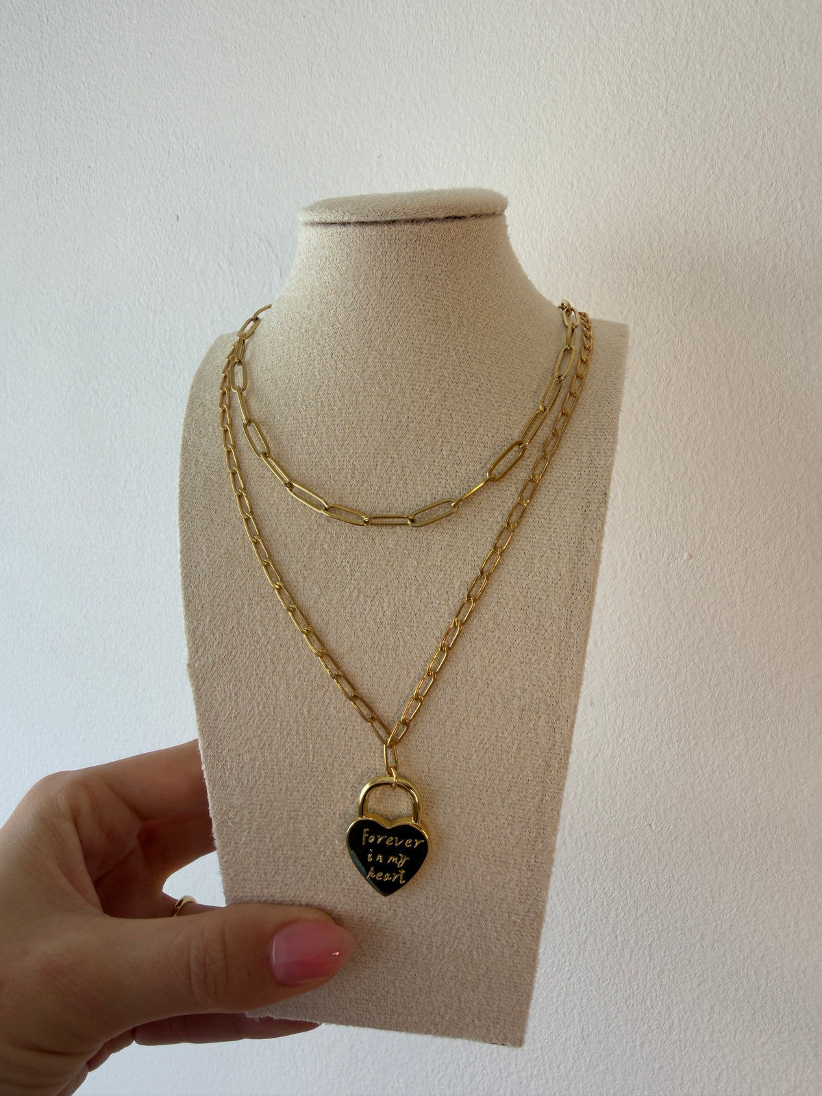 Collar Bas