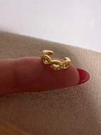 Ear cuff