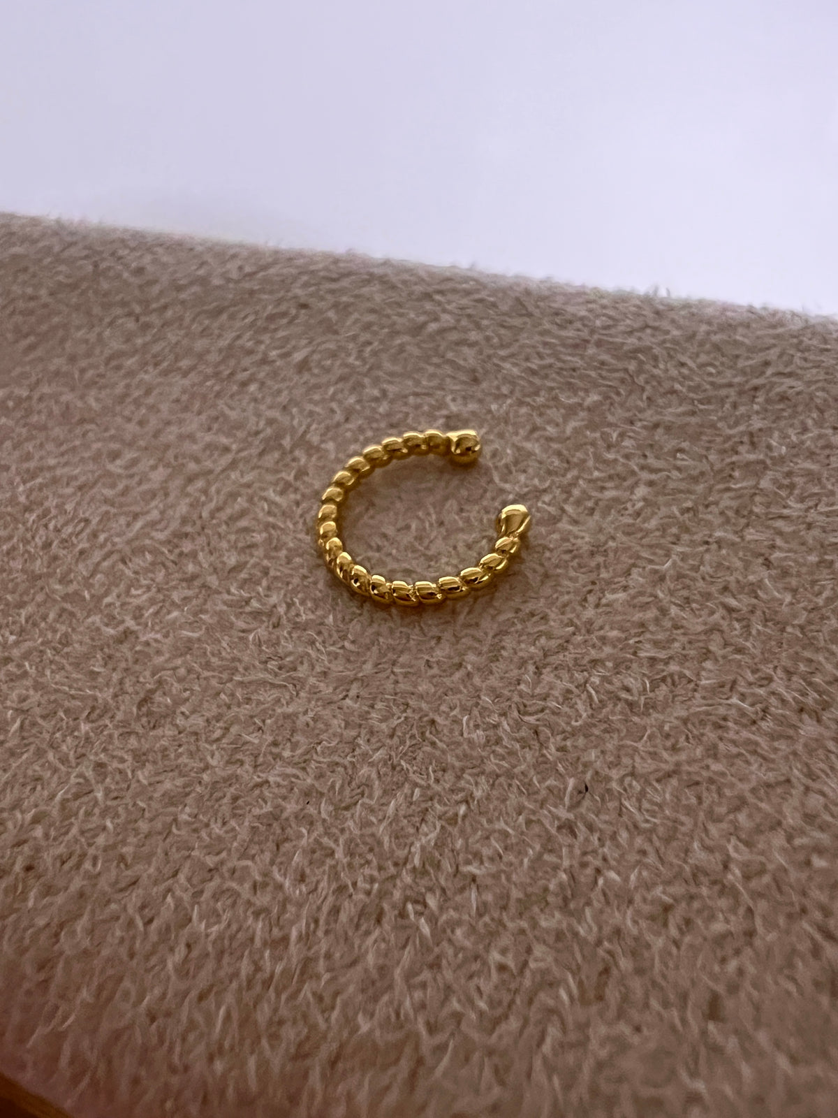 Ear cuff